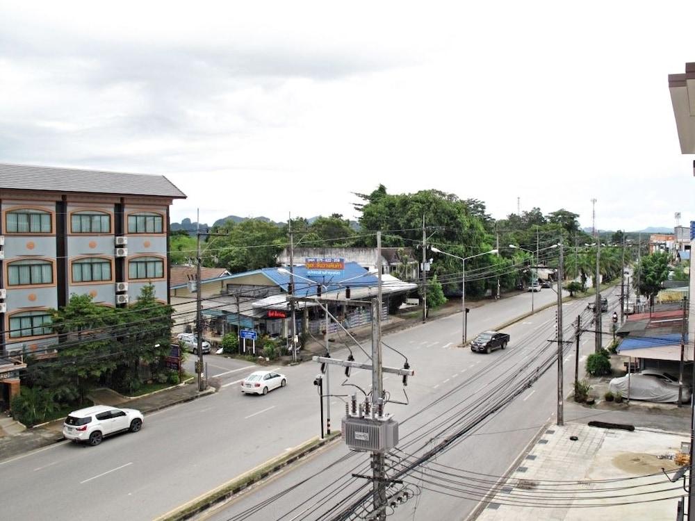 Well Timed Hotel Krabi town Εξωτερικό φωτογραφία